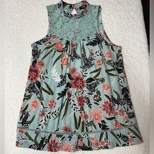 Angels Flowy Floral Tank Size Small